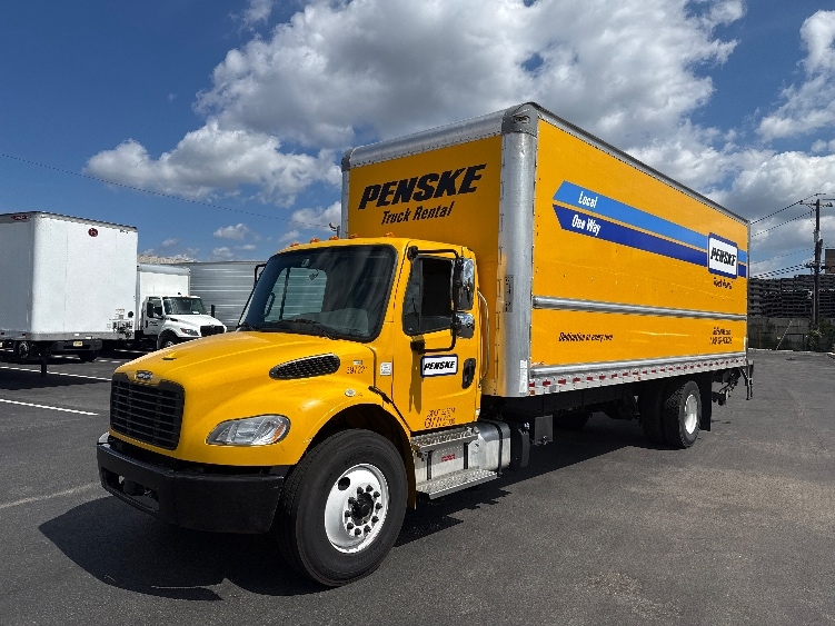 2022 Freightliner eM2 in Linden, NJ — photo 3