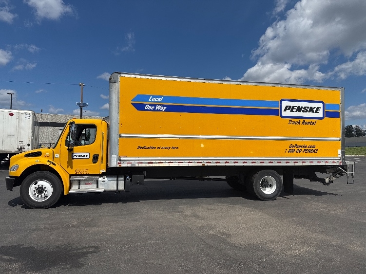 2022 Freightliner eM2 in Linden, NJ — photo 4
