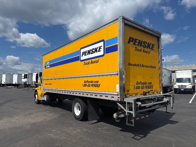 2022 Freightliner eM2 in Linden, NJ — photo 6