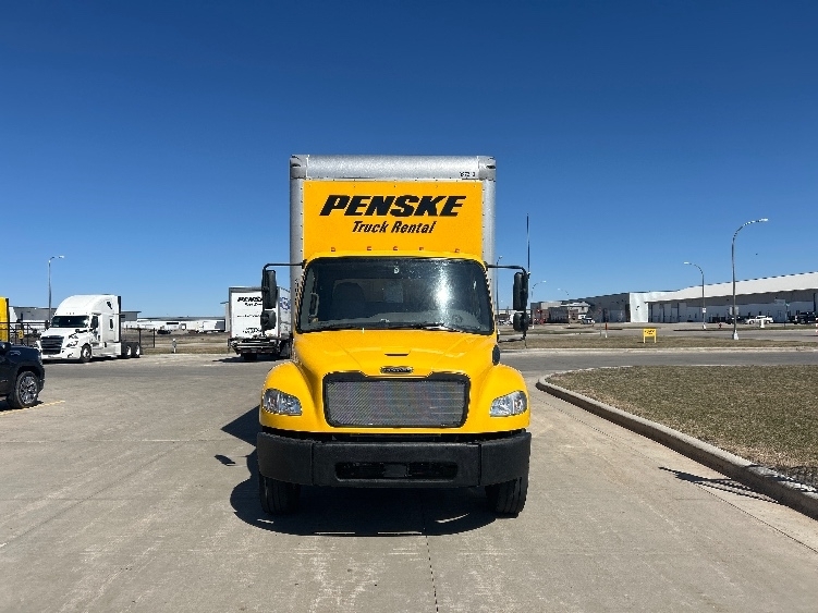 2022 Freightliner eM2 in Billings, MT — photo 2