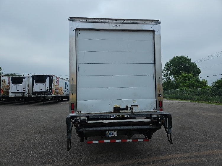 2022 Freightliner eM2 in Brooklyn Park, MN — photo 7