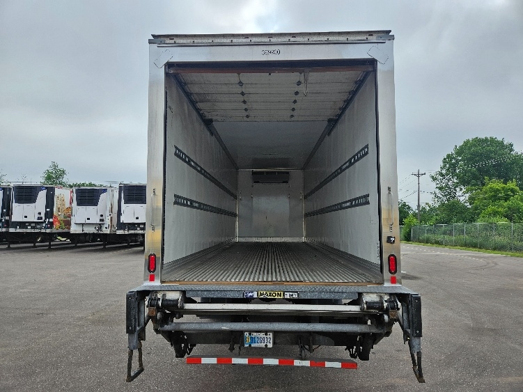 2022 Freightliner eM2 in Brooklyn Park, MN — photo 8