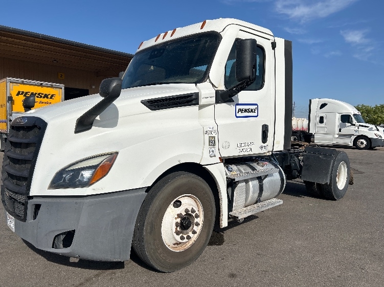 2022 Freightliner Cascadia in Fontana, CA