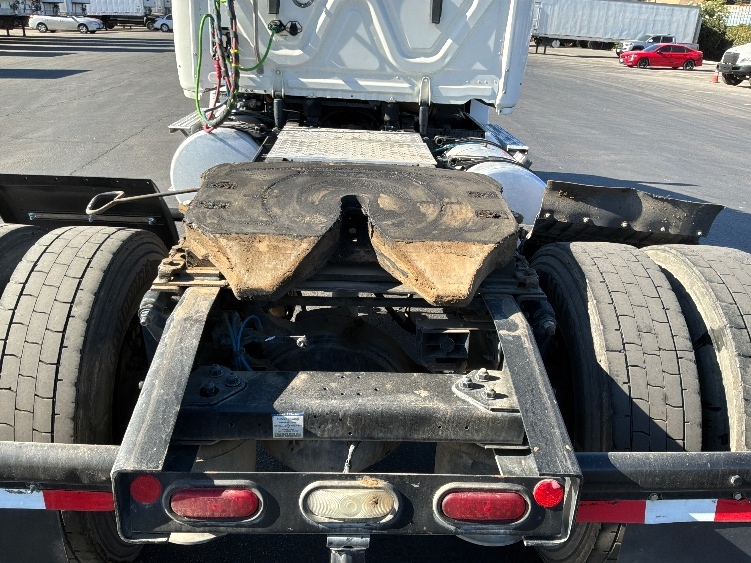 2022 Freightliner Cascadia in West Sacramento, CA — photo 6