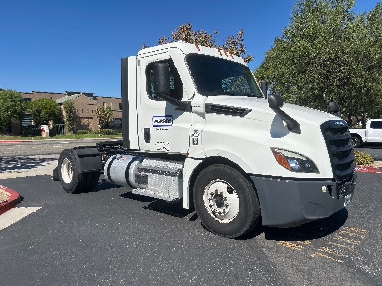 2022 Freightliner Cascadia in Fontana, CA