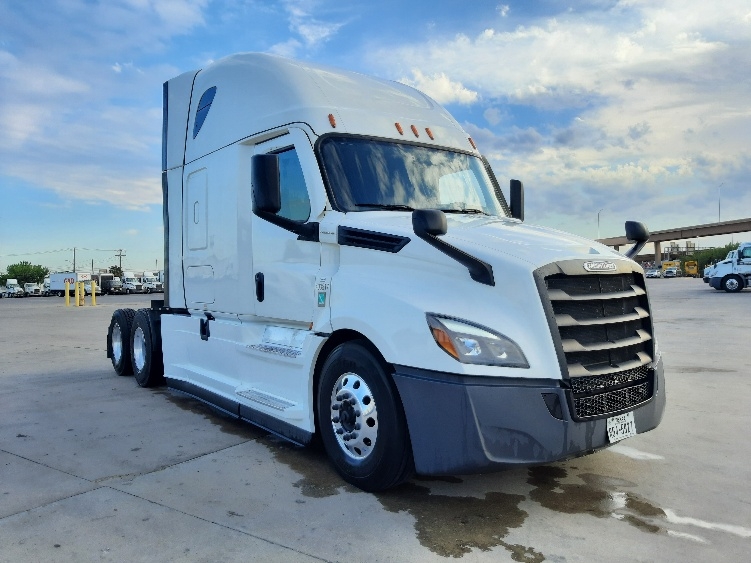 2022 Freightliner Cascadia in Dallas, TX