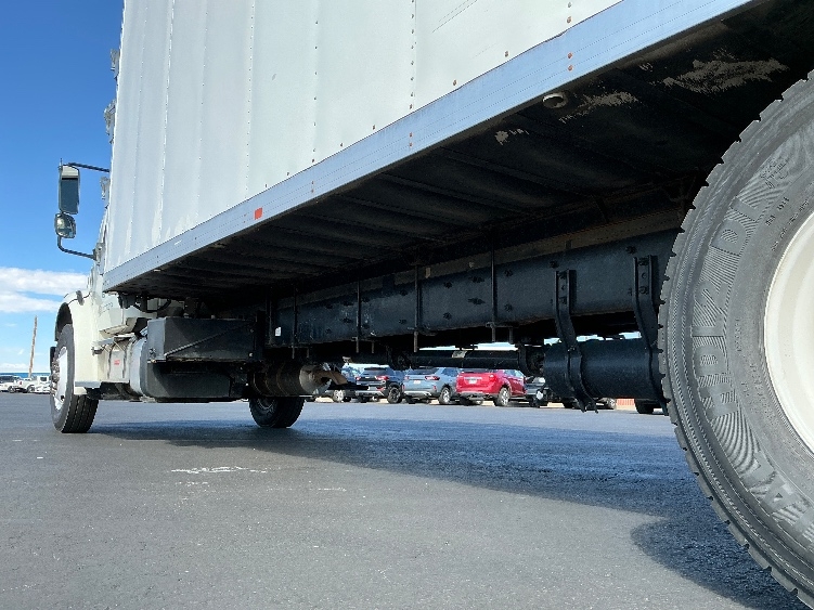 2022 Freightliner eM2 in Denver, CO — photo 5