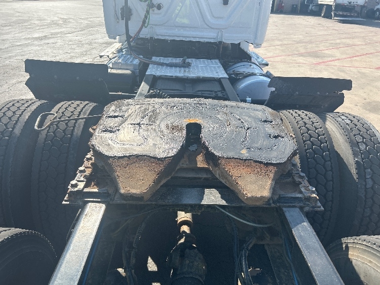2022 Freightliner Cascadia in Tulsa, OK — photo 6