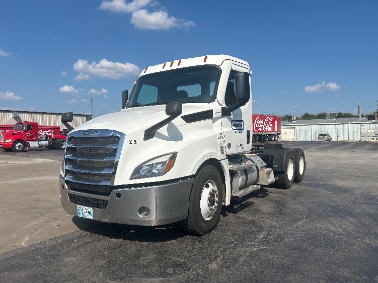 2022 Freightliner Cascadia in Tulsa, OK — photo 3