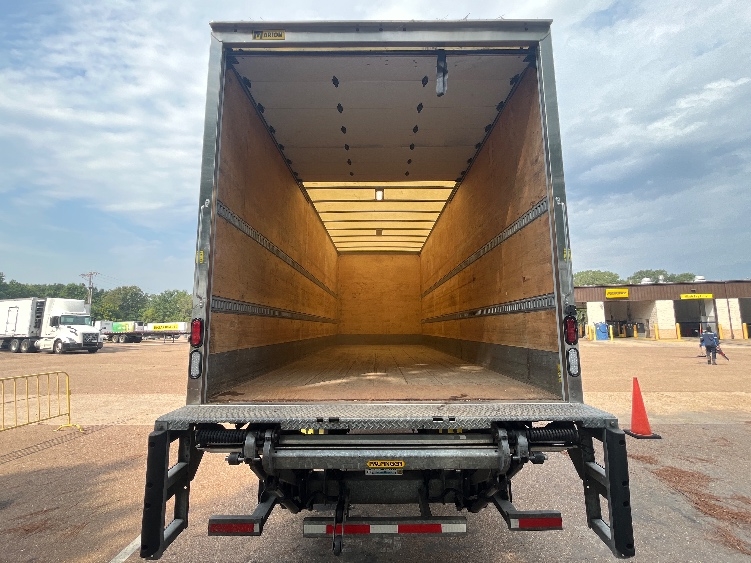 2022 Freightliner eM2 in Jackson, MS — photo 6