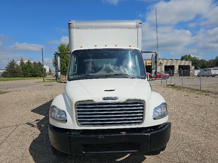2022 Freightliner eM2 in Chicago (Melrose Park), IL — photo 2