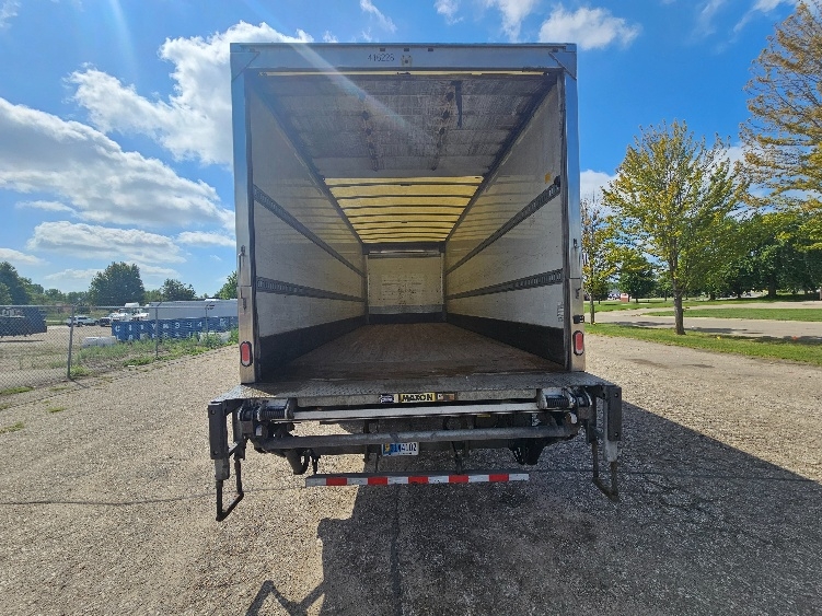 2022 Freightliner eM2 in Chicago (Melrose Park), IL — photo 8