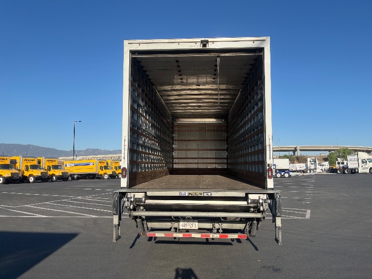 2022 Freightliner eM2 in Fontana, CA — photo 8