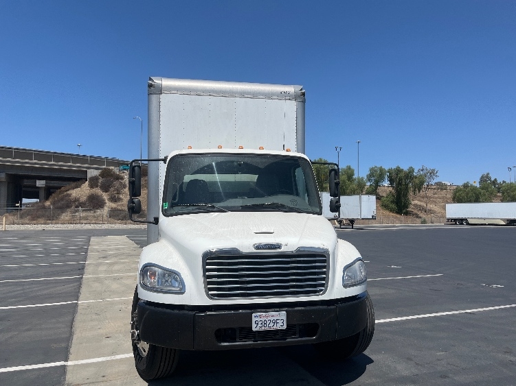 2022 Freightliner eM2 in Fontana, CA — photo 2