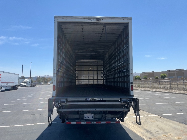 2022 Freightliner eM2 in Fontana, CA — photo 8