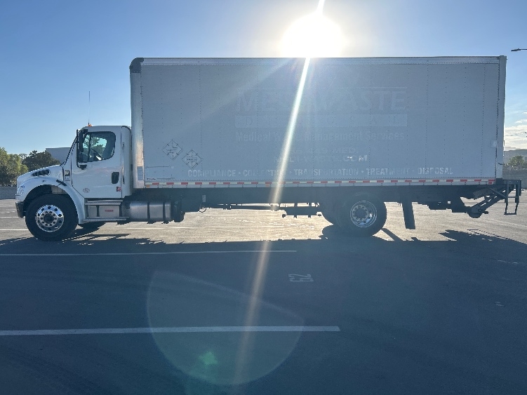 2022 Freightliner eM2 in Fontana, CA — photo 4