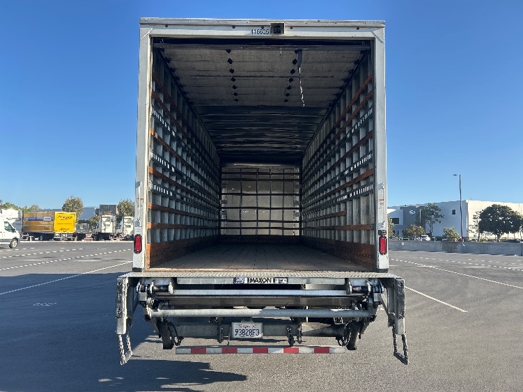 2022 Freightliner eM2 in Fontana, CA — photo 8