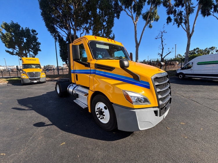 2022 Freightliner Cascadia in Torrance, CA