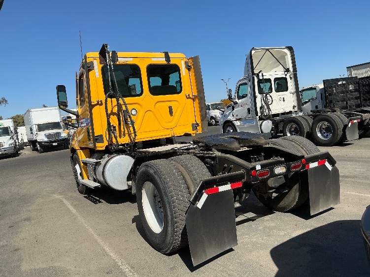 2022 Freightliner Cascadia in Fresno, CA — photo 5