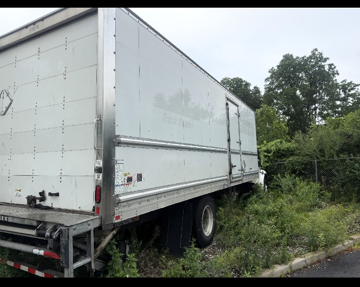 2022 Freightliner eM2 in Montgomery, NY — photo 2