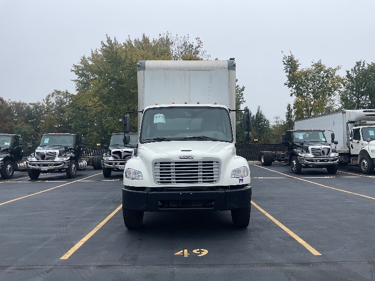 2022 Freightliner eM2 in Akron, OH — photo 2