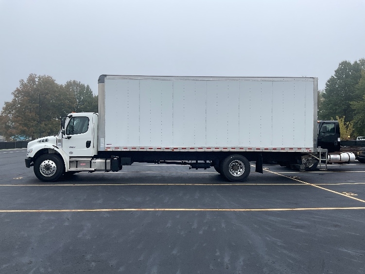 2022 Freightliner eM2 in Akron, OH — photo 4