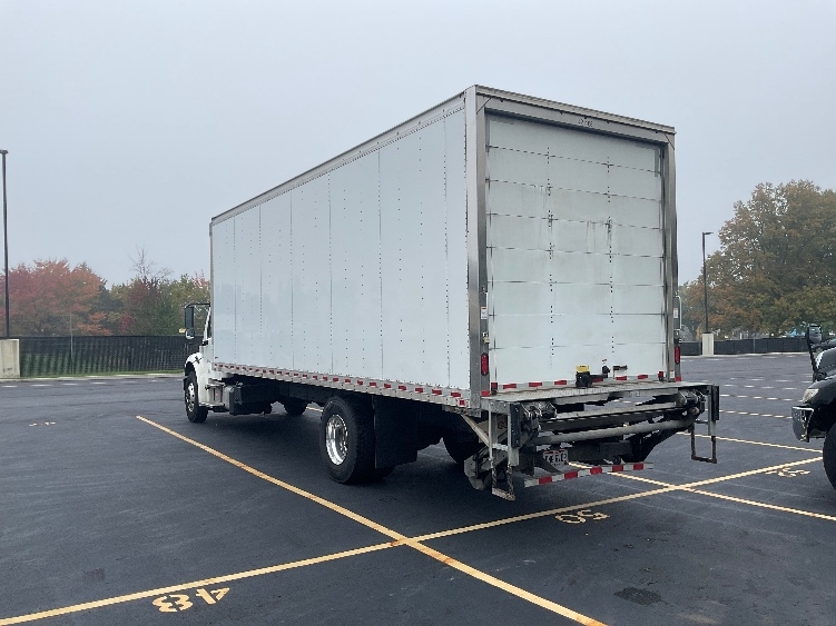 2022 Freightliner eM2 in Akron, OH — photo 6