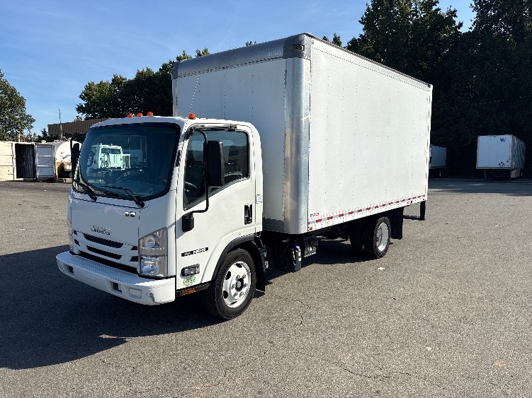 2022 Isuzu NRR in Greensboro, NC — photo 3