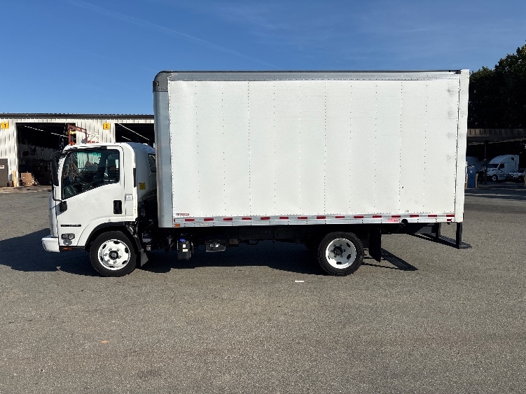 2022 Isuzu NRR in Greensboro, NC — photo 4