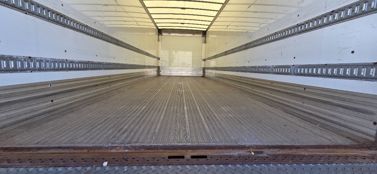 2022 Freightliner eM2 in Middlefield, OH — photo 8