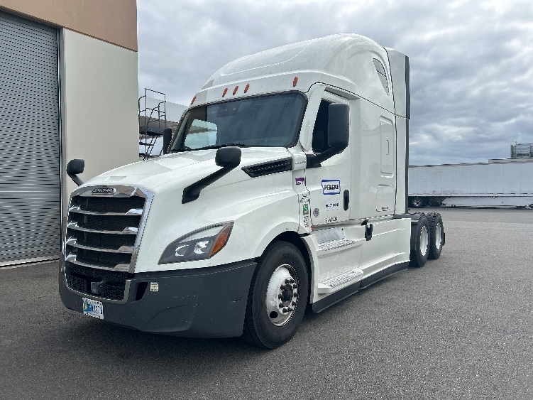 2022 Freightliner Cascadia in Caldwell, ID — photo 3