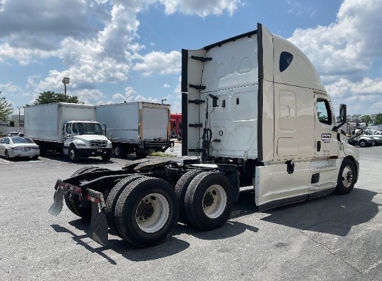 2022 Freightliner Cascadia in Longview, TX — photo 6