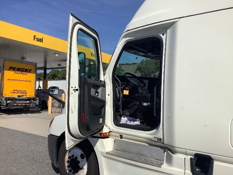 2022 Freightliner Cascadia in Longview, TX — photo 8