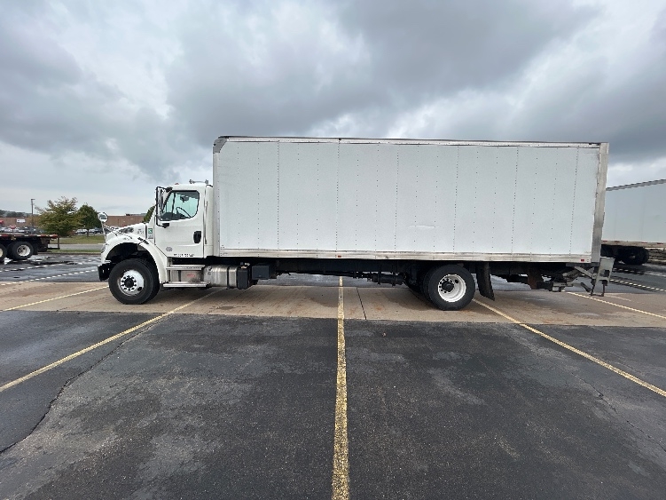 2022 Freightliner eM2 in Rothschild, WI — photo 4