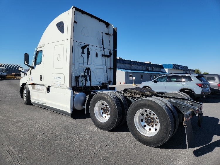 2022 Freightliner Cascadia in Jerome, ID — photo 5