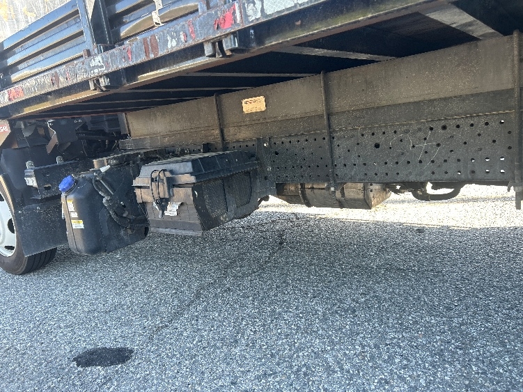 2022 Isuzu NQR in Torrance, CA — photo 5