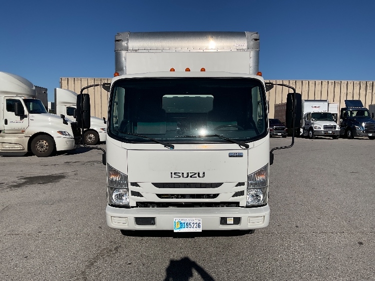 2022 Isuzu NRR in Moberly, MO — photo 2