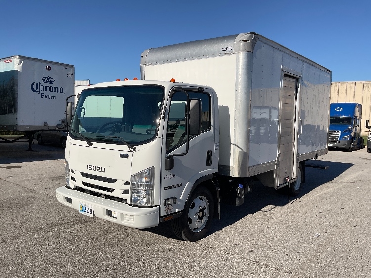 2022 Isuzu NRR in Moberly, MO — photo 3
