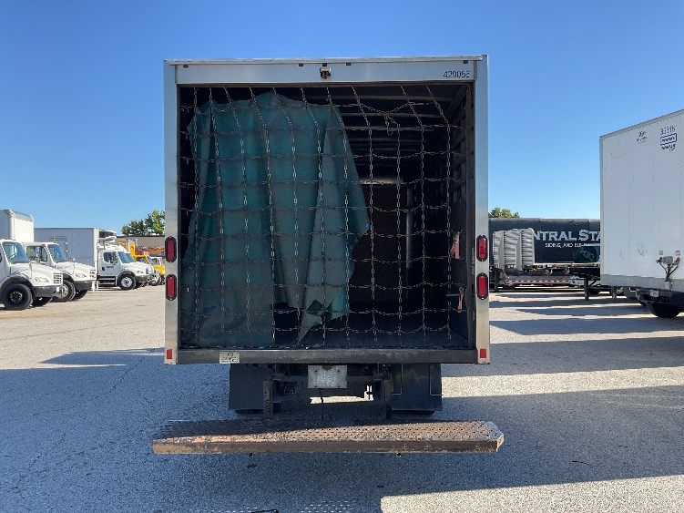 2022 Isuzu NRR in Moberly, MO — photo 7