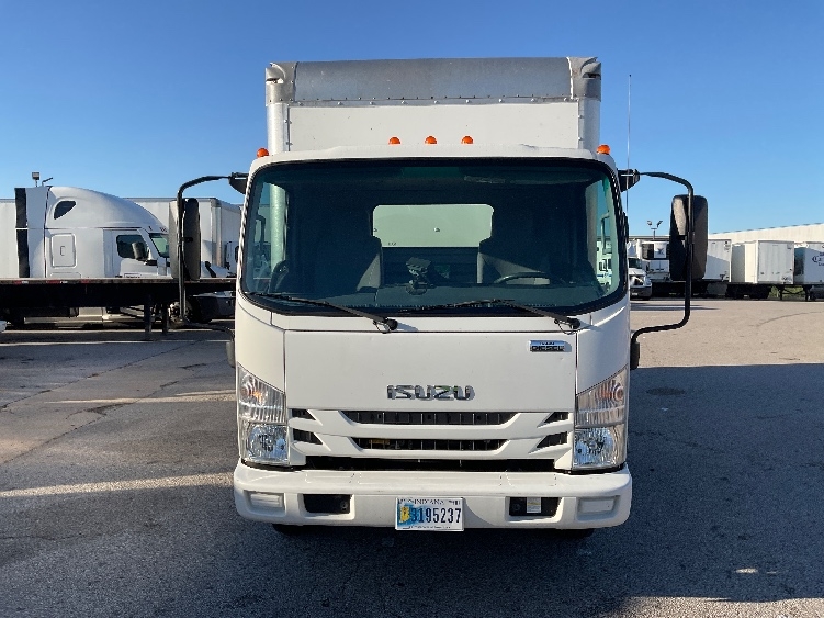 2022 Isuzu NRR in Moberly, MO — photo 2