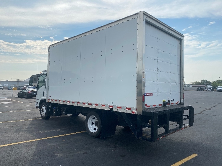 2022 Isuzu NRR in Indianapolis, IN — photo 6