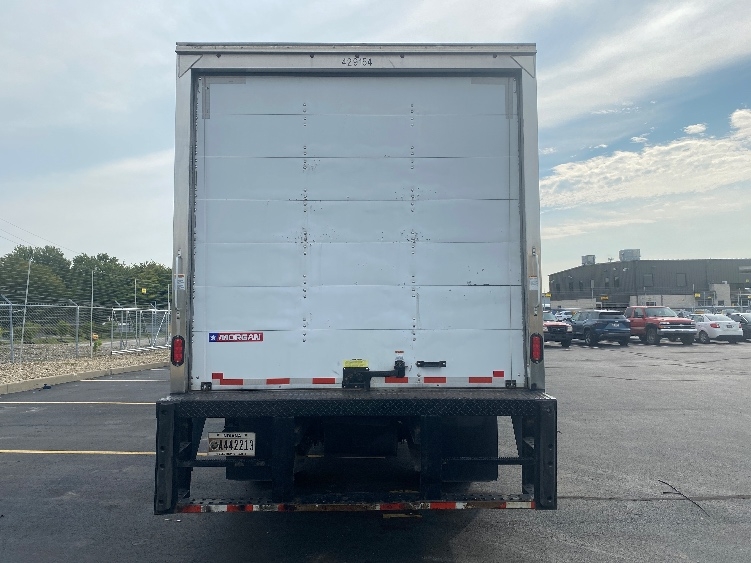 2022 Isuzu NRR in Indianapolis, IN — photo 7