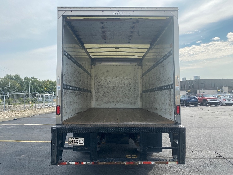 2022 Isuzu NRR in Indianapolis, IN — photo 8