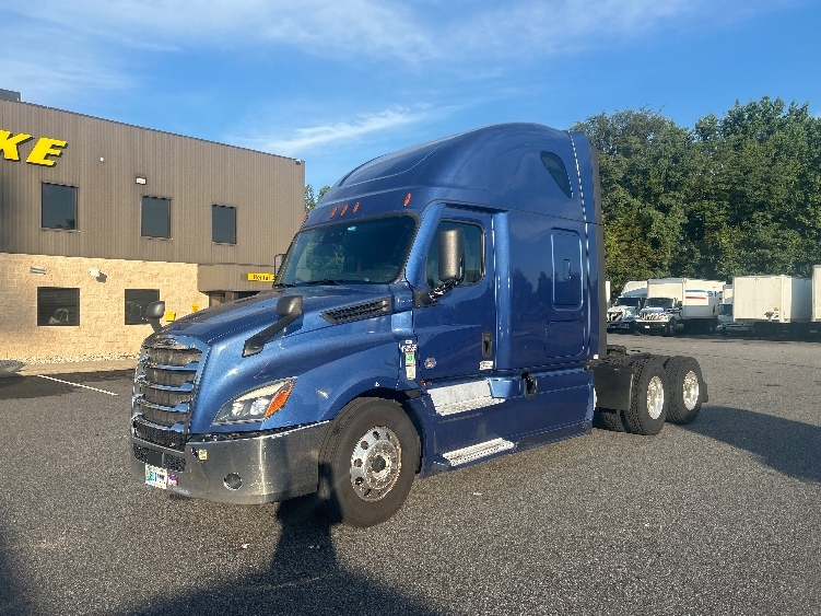 2022 Freightliner Cascadia in Belcamp, MD — photo 3