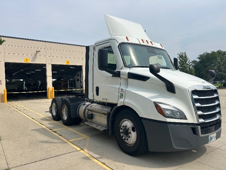 2022 Freightliner Cascadia in Plymouth, MI