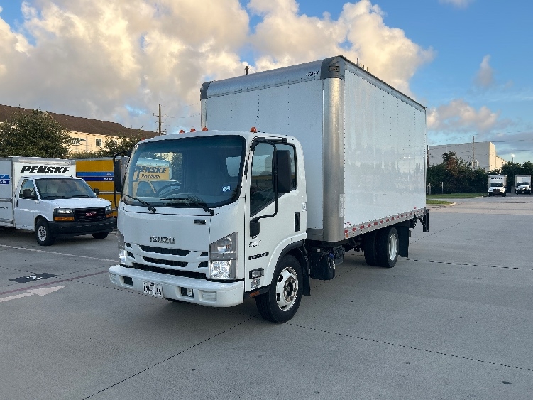 2022 Isuzu NQR in Houston, TX — photo 3