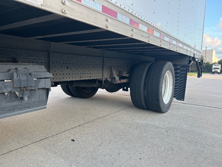 2022 Isuzu NQR in Houston, TX — photo 5