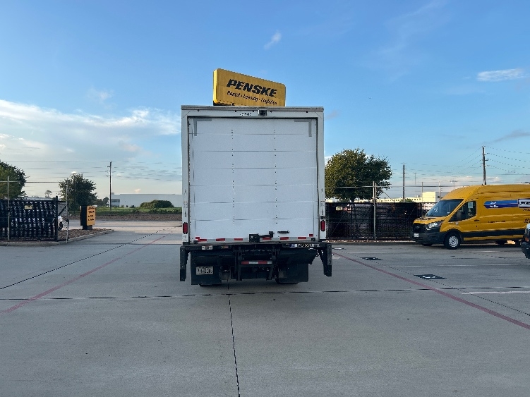 2022 Isuzu NQR in Houston, TX — photo 7