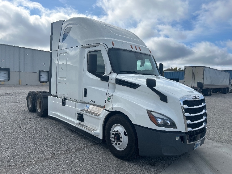 2022 Freightliner Cascadia in Warren, MI