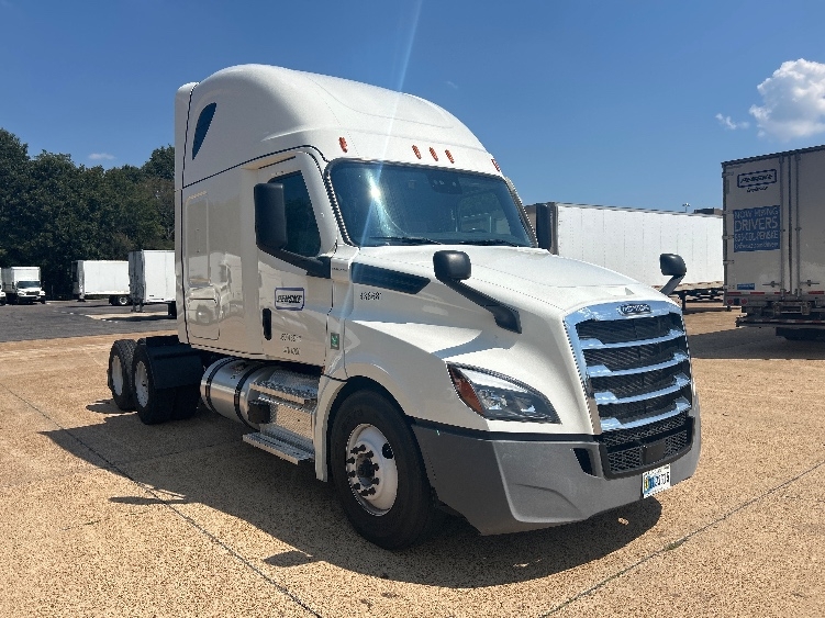 2022 Freightliner Cascadia in Memphis, TN